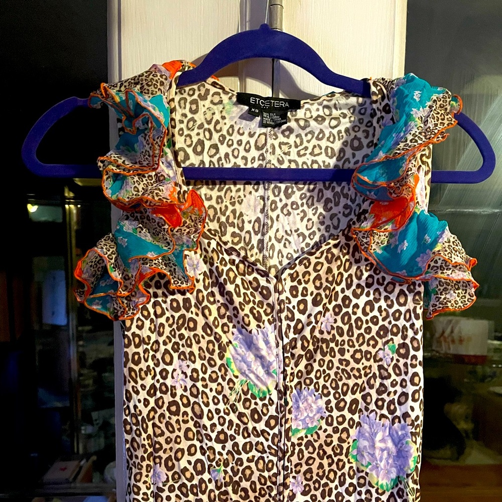 Beautiful soft jersey ETCETERA top in floral/animal pattern Sz XS